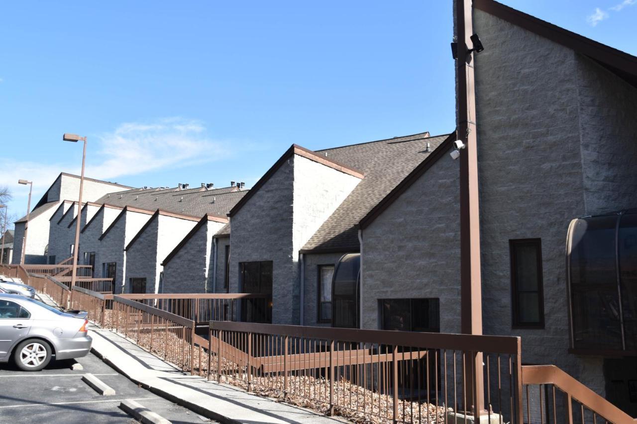 شقة Cozy Mountain Getaway! Mountain Views! 2 Bed, 2 Bath, Sleeps 6 جاتلينبرج المظهر الخارجي الصورة