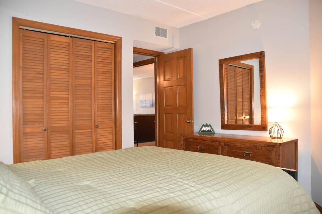 شقة Cozy Mountain Getaway! Mountain Views! 2 Bed, 2 Bath, Sleeps 6 جاتلينبرج المظهر الخارجي الصورة